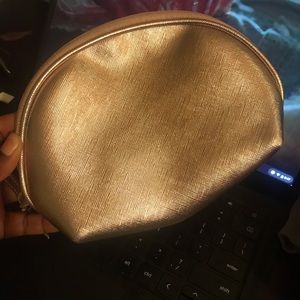 Cosmetic bag💗🙃